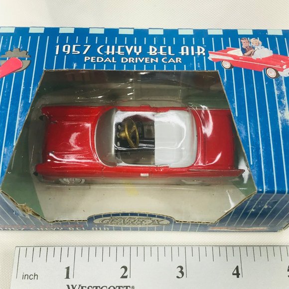 Gearbox 1997 Vintage 1957 Chevy Bel Air Convertible Serial #04607 Pedal Car New - Picture 9 of 11